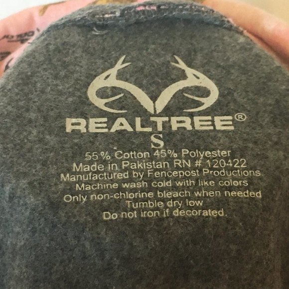 Realtree Xtra Gray Pink Camo Pullover Hoodie - Picture 7 of 8